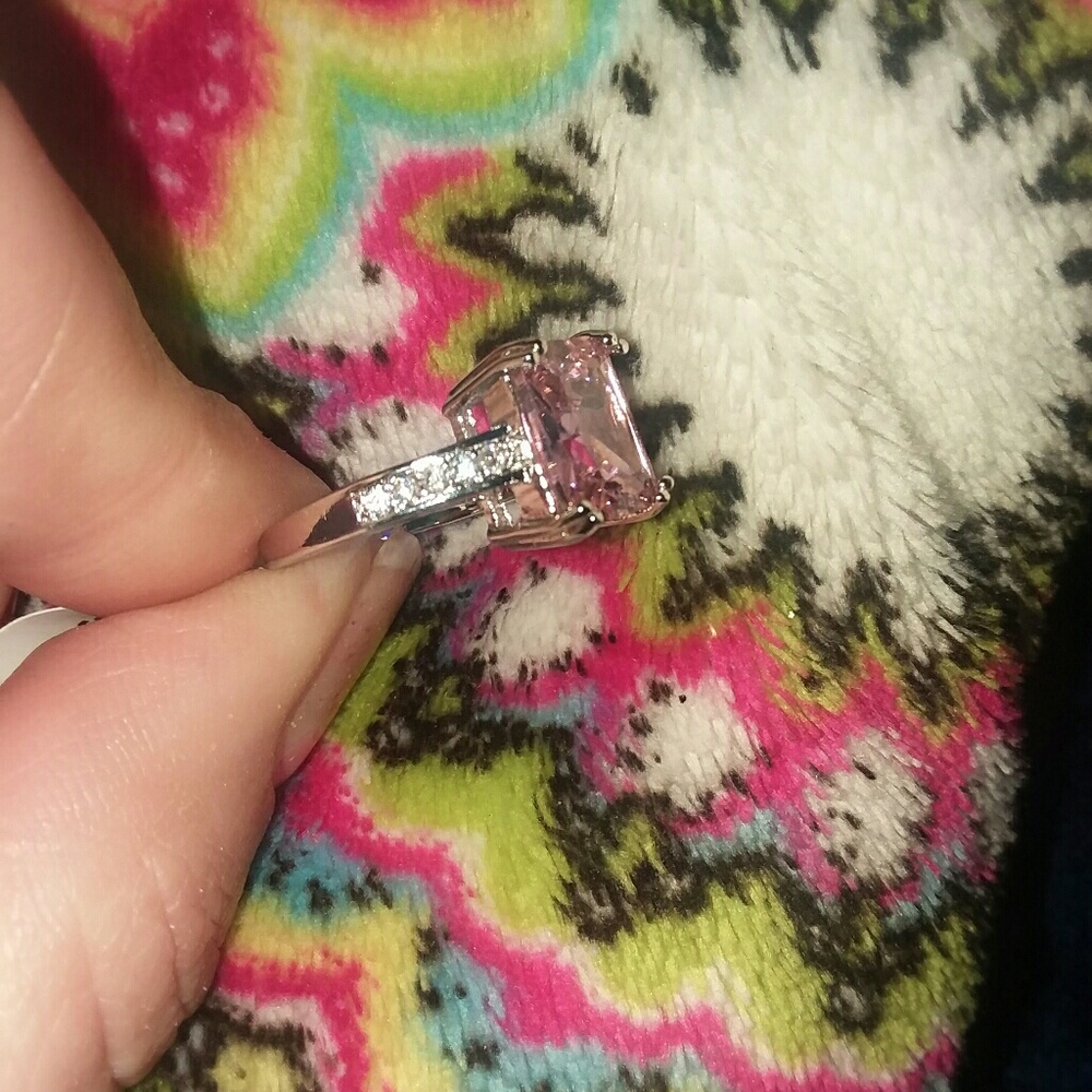 Pink Topaz Ring - Picture 5 of 8